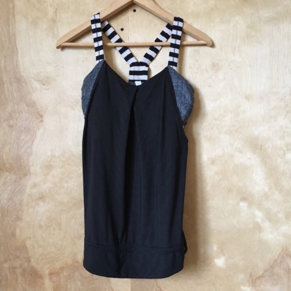 LULULEMON ATHLETICA TWO IN ONE TOP